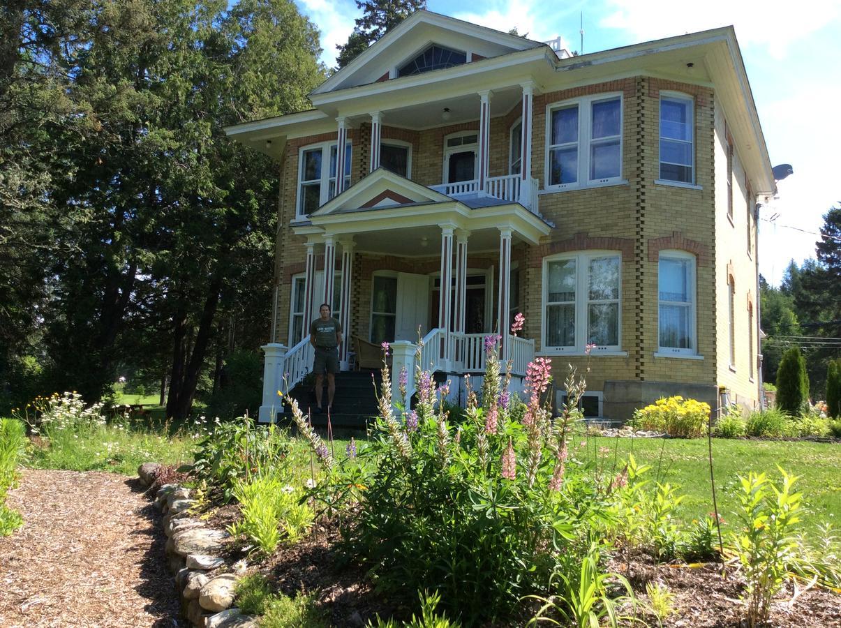 Inn Taylor Manor 4*